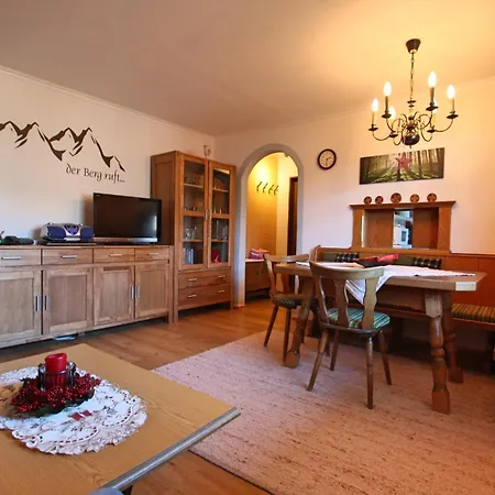 Apartment Panorama-ferienwohnung Isser Seefeld in Tirol